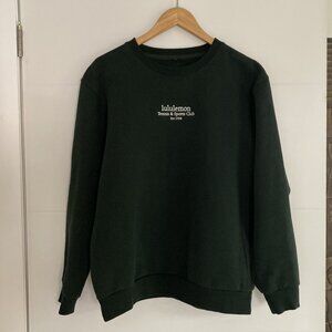 Lululemon men’s t-shirt, size M, in color dark green